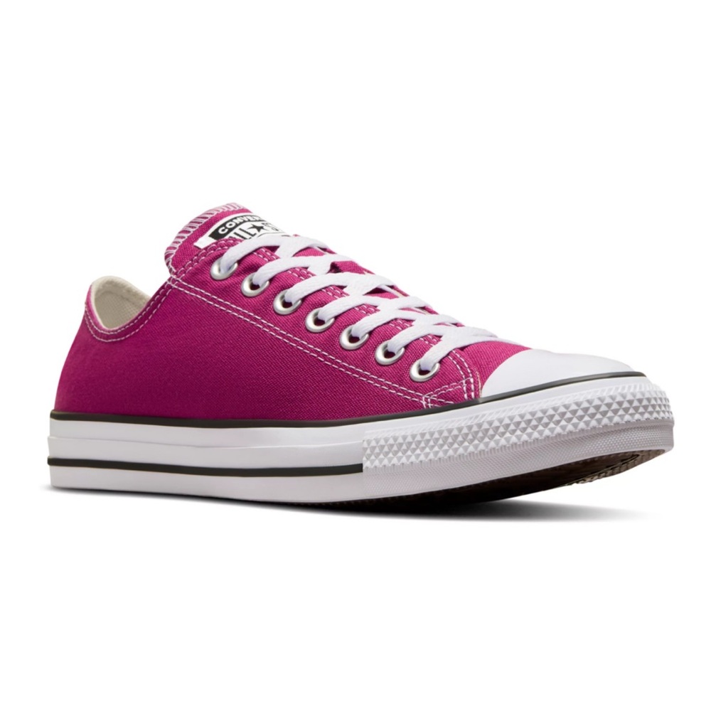 Converse Chuck Taylor All Star Low Women's Sneakers in Berry Smoothie